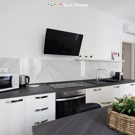 Gæstehus Midtown, Terre Marine 3*